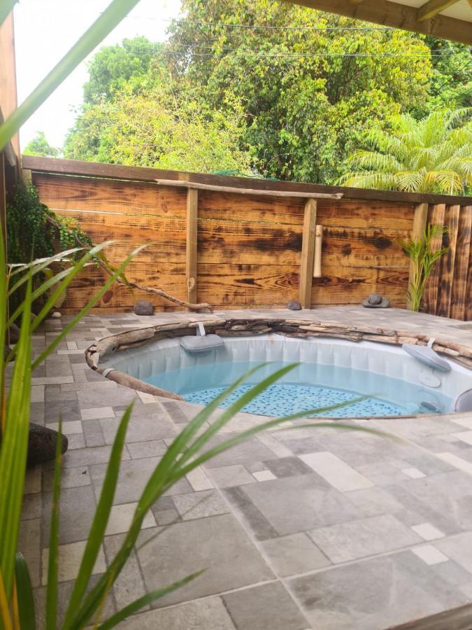 Kami Lodge F3 Jacuzzi Riviere-Salee ภายนอก รูปภาพ